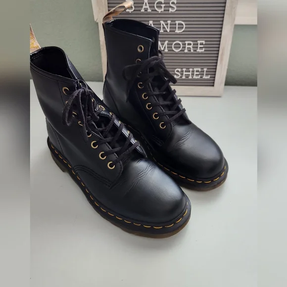 Dr Martens Vegan Felix Lace-up Boots Black M-7 L-8 Unisex - Picture 6 of 13